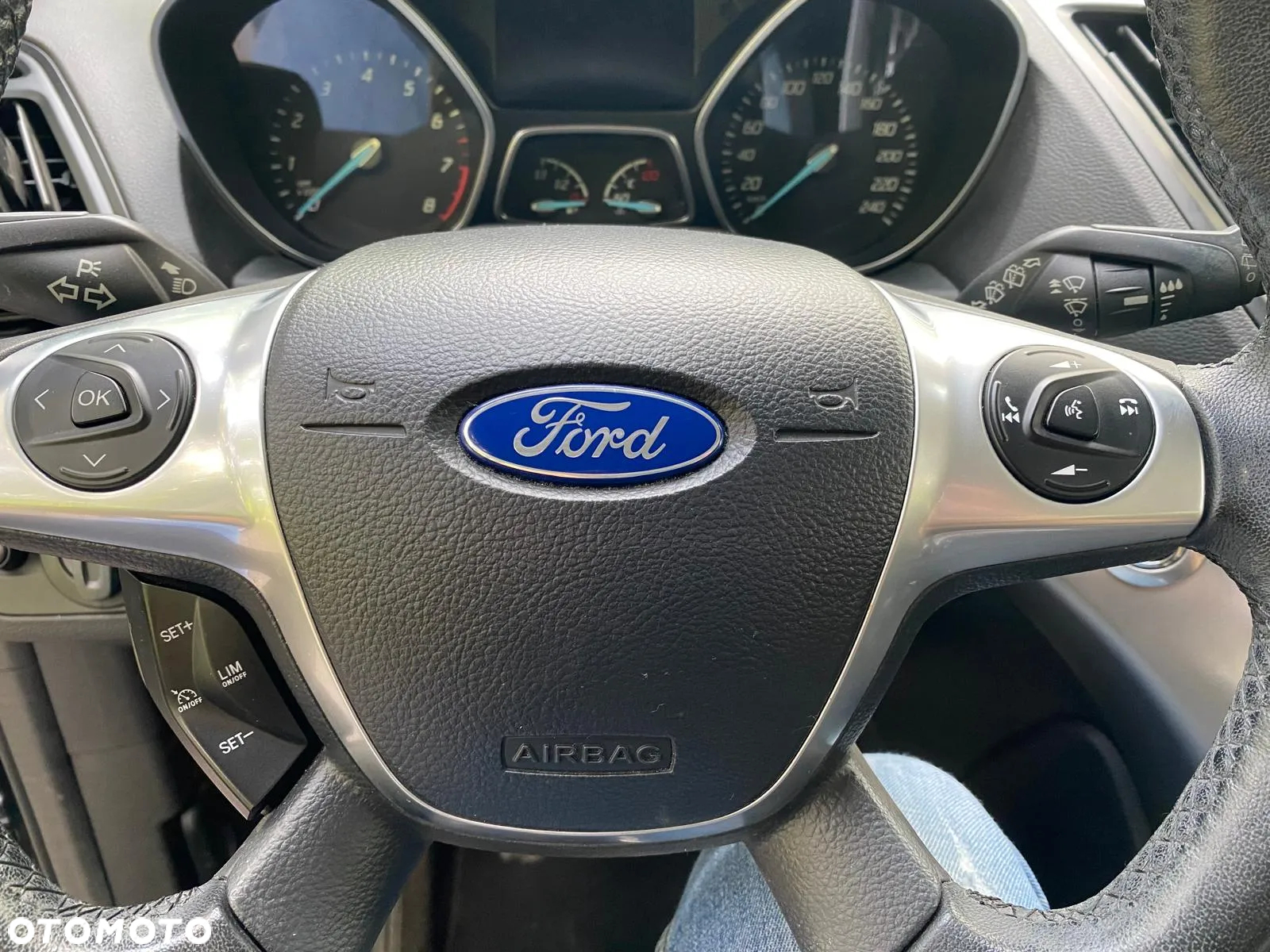 Ford Kuga 1.5 EcoBoost 2x4 Business Edition - 15