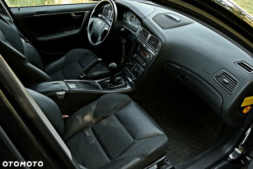 Volvo V70 2.4 D DPF Momentum - 8