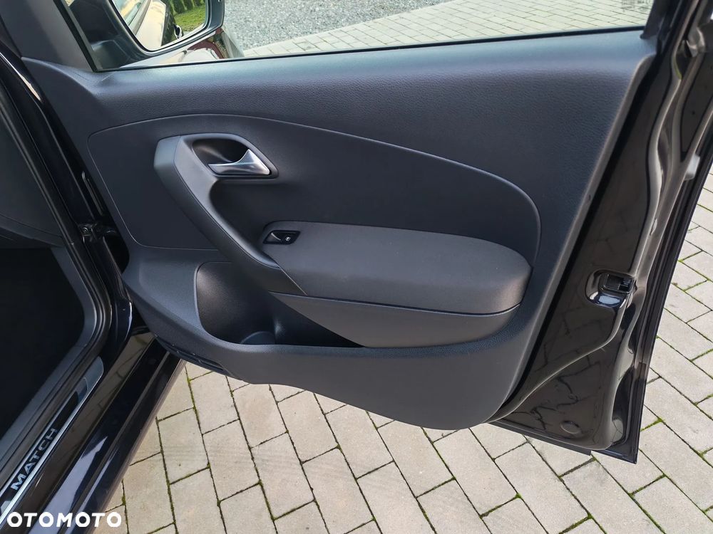 Volkswagen Polo - 25