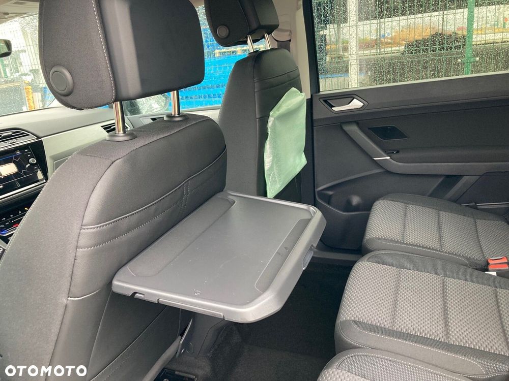 Volkswagen Touran - 14