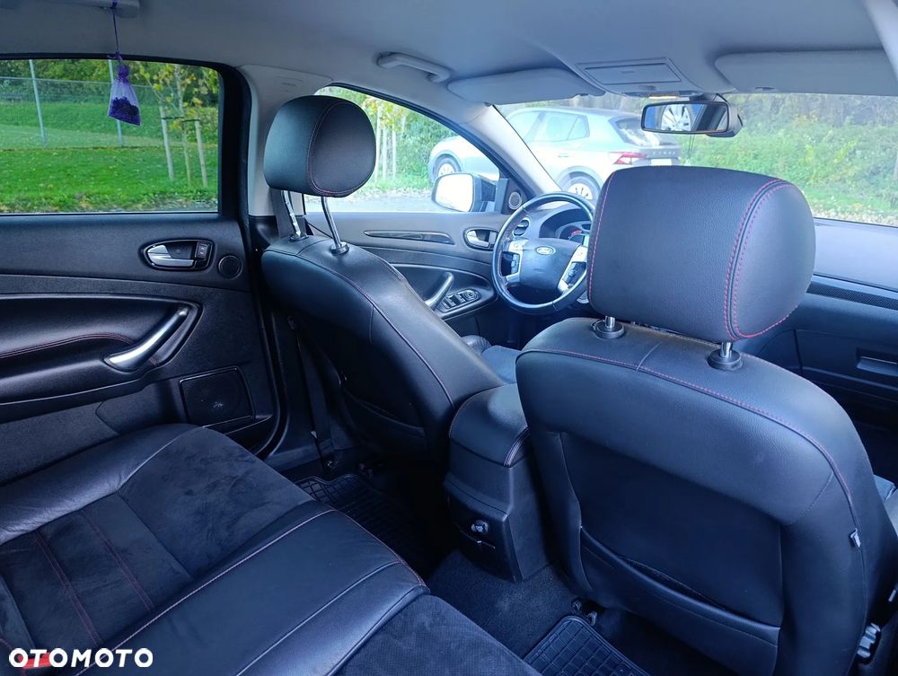 Ford Mondeo 2.0 TDCi Titanium - 16