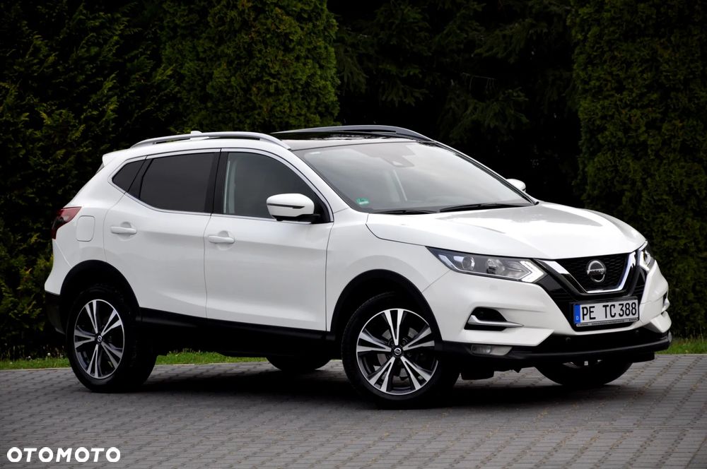 Nissan Qashqai 1.3 DIG-T AKARI - 2