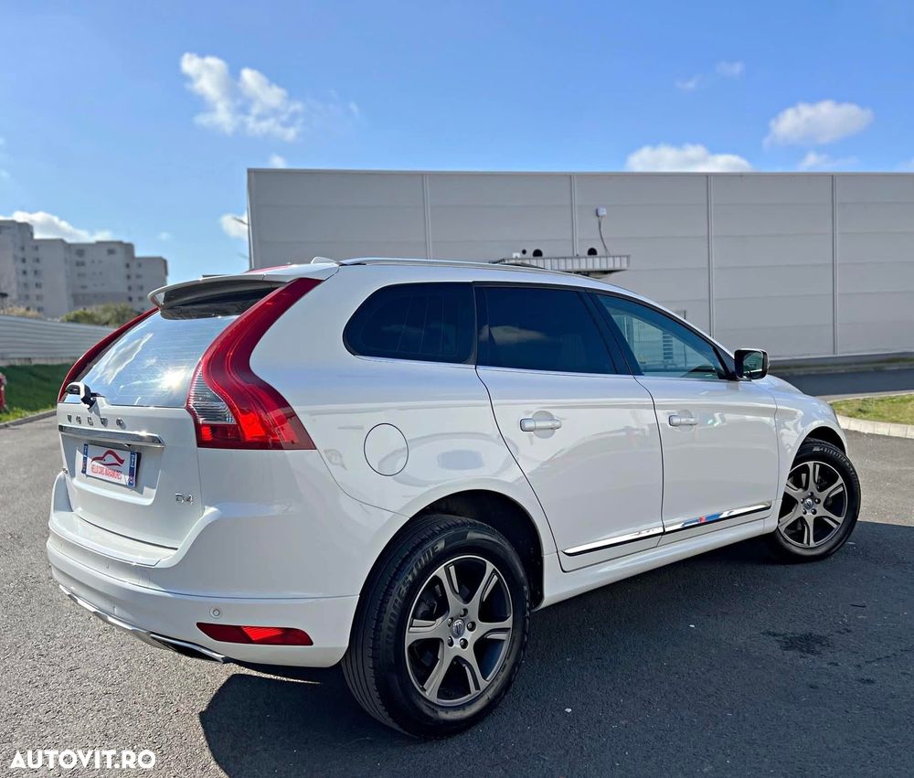 Volvo XC 60 D4 Geartronic Summum - 17