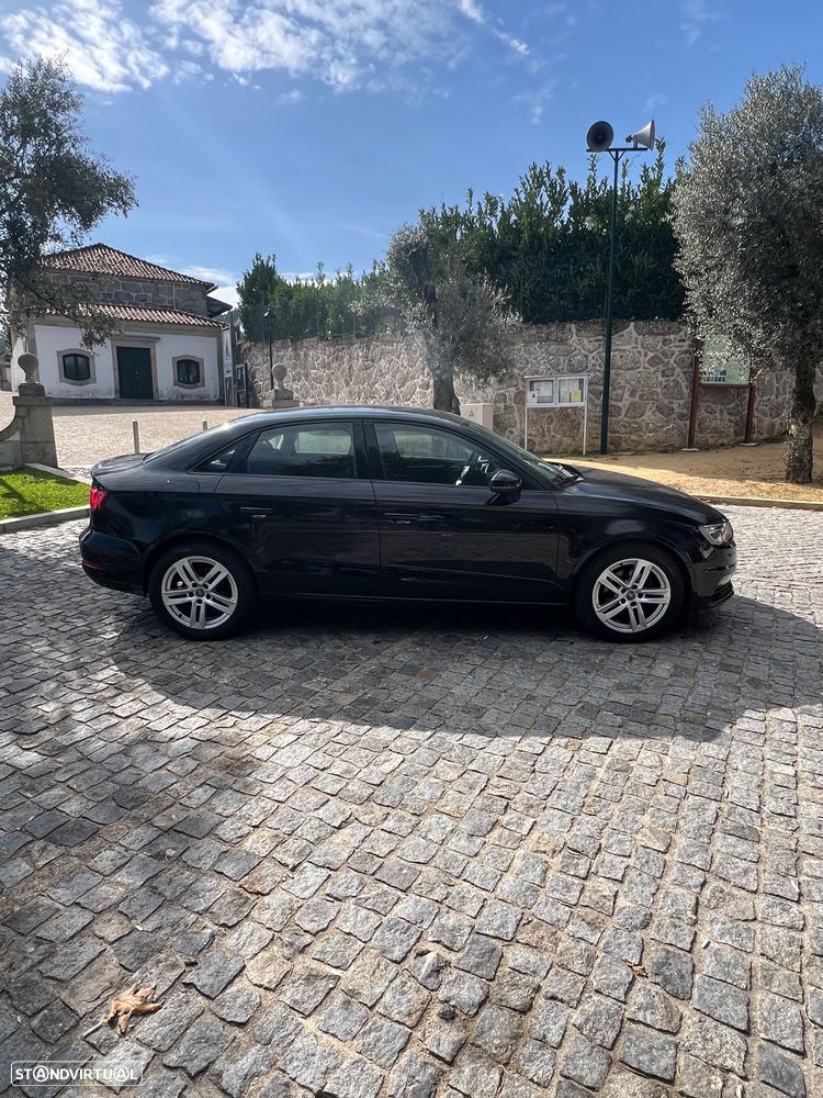 Audi A3 Limousine 1.6 TDI Attraction - 4