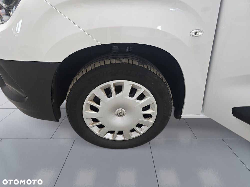 Opel Combo 1.5 DT Edition 102KM - 31