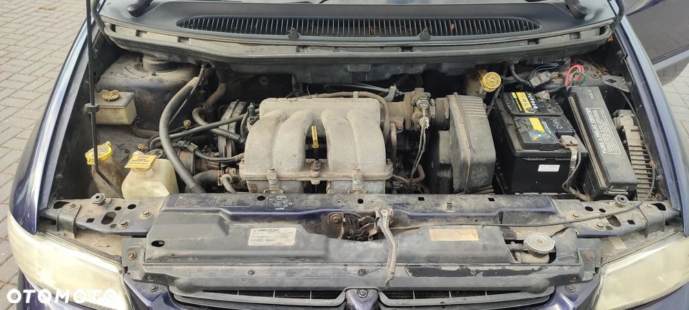 Chrysler Voyager - 24
