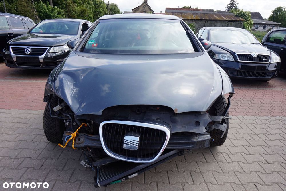 SEAT LEON II 1P1 5D HB 2007 LS7Z 1.6 8V BSE 102KM JHV CZARNY na części - 8
