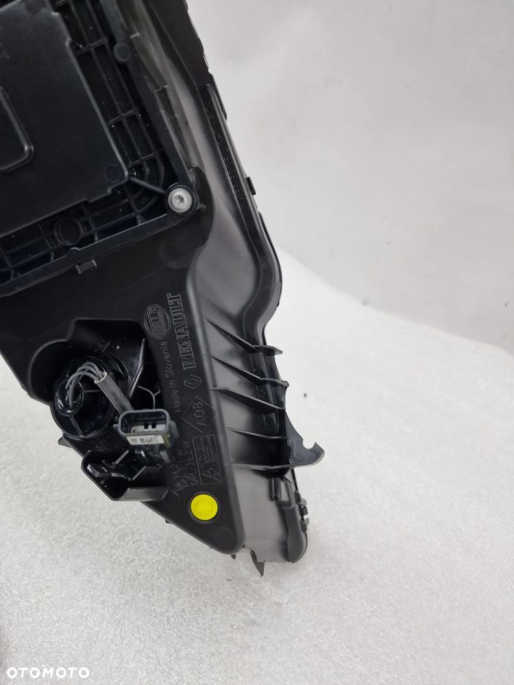 RENAULT MEGANE IV 4 E-TECH E TECH 21- PRAWY HALOGEN / LED / DRL , NR 266009007R / 266009083R , NR AUKCJI LA421 - 25