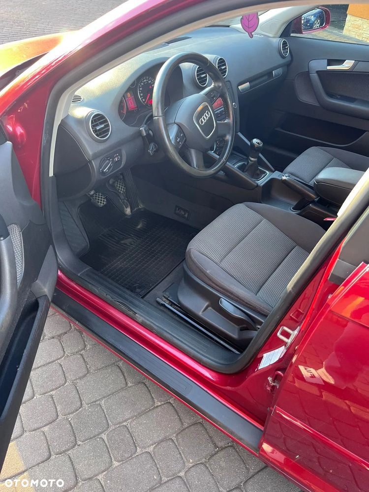 Audi A3 Sportback 1.6 Ambition - 11
