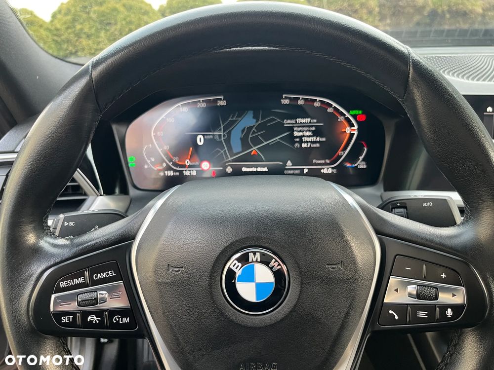 BMW Seria 3 320i xDrive - 16