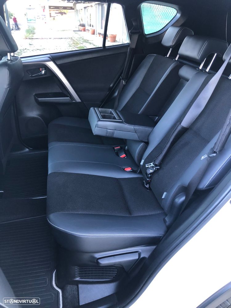 Toyota RAV4 2.5 HSD Comfort+P.Sport - 36