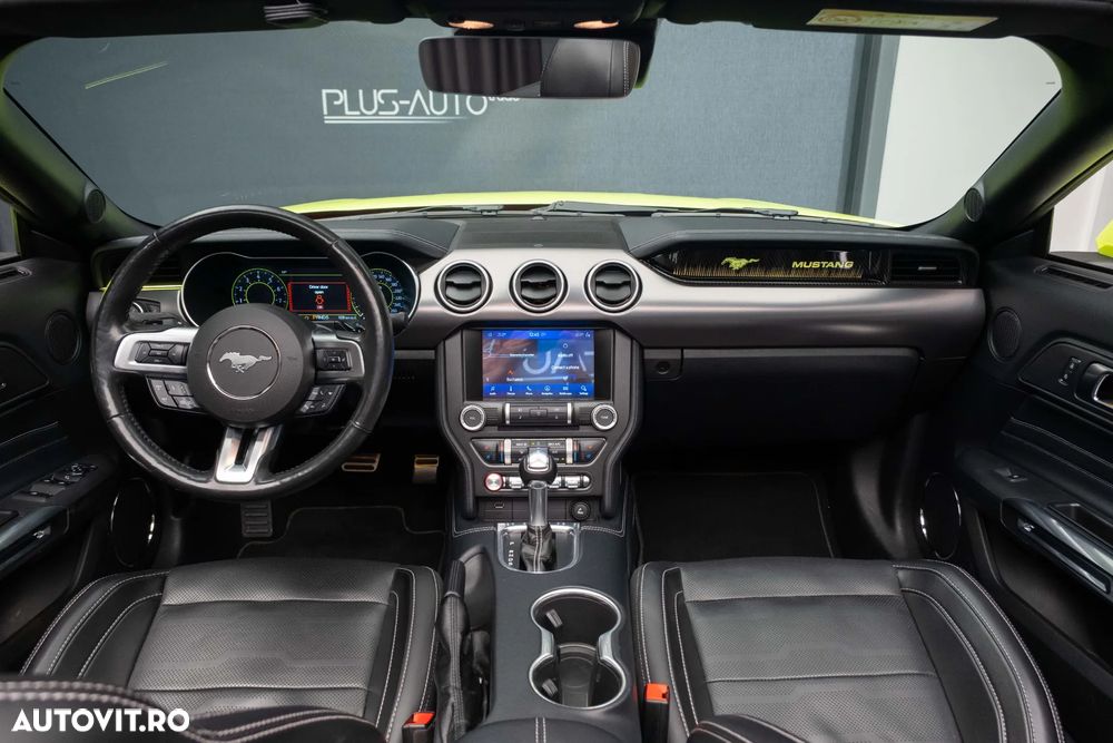 Ford Mustang - 21