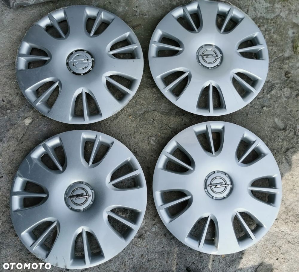 Opel Corsa Combo Astra Meriva Kołpaki 15" KOMPLET