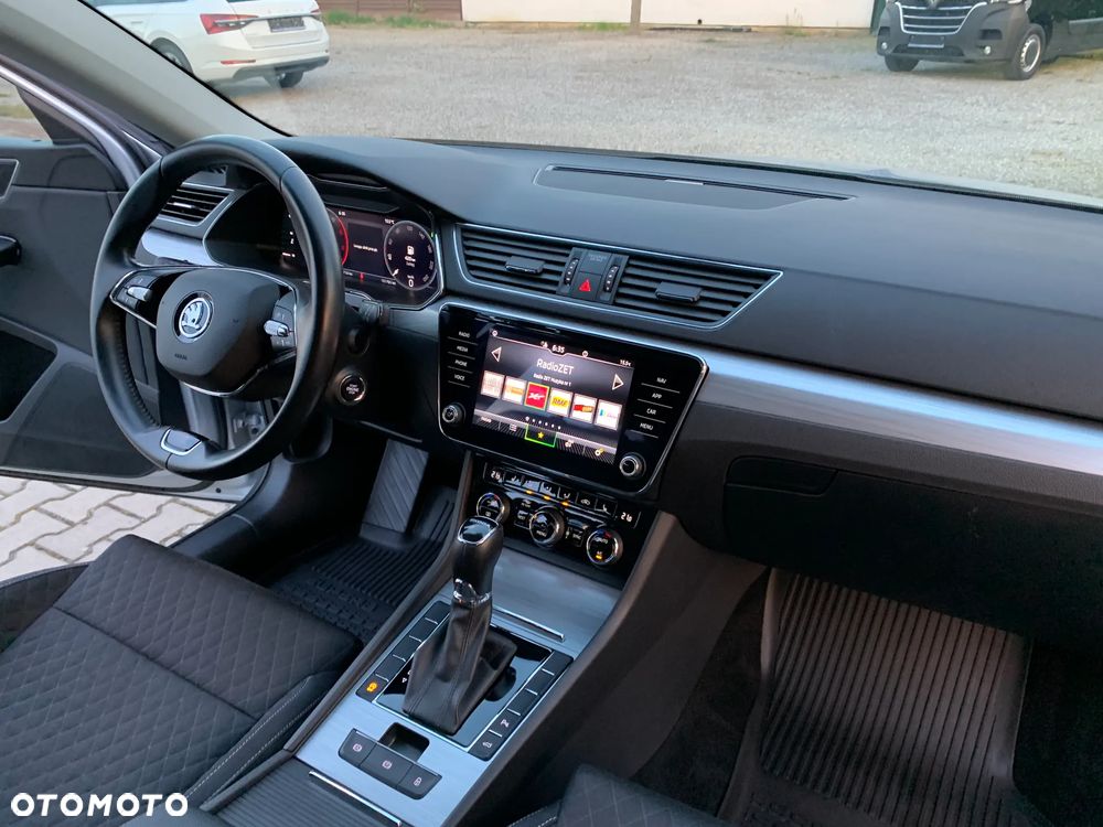 Skoda Superb 2.0 TDI SCR Ambition DSG - 24