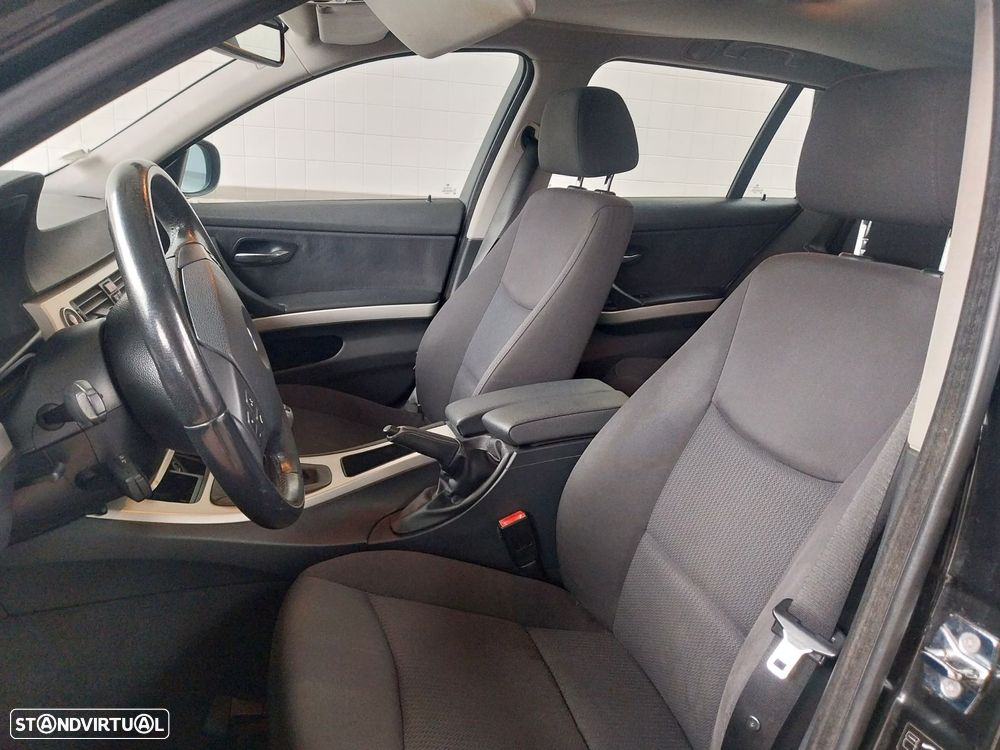 BMW 318 d Navigation - 4