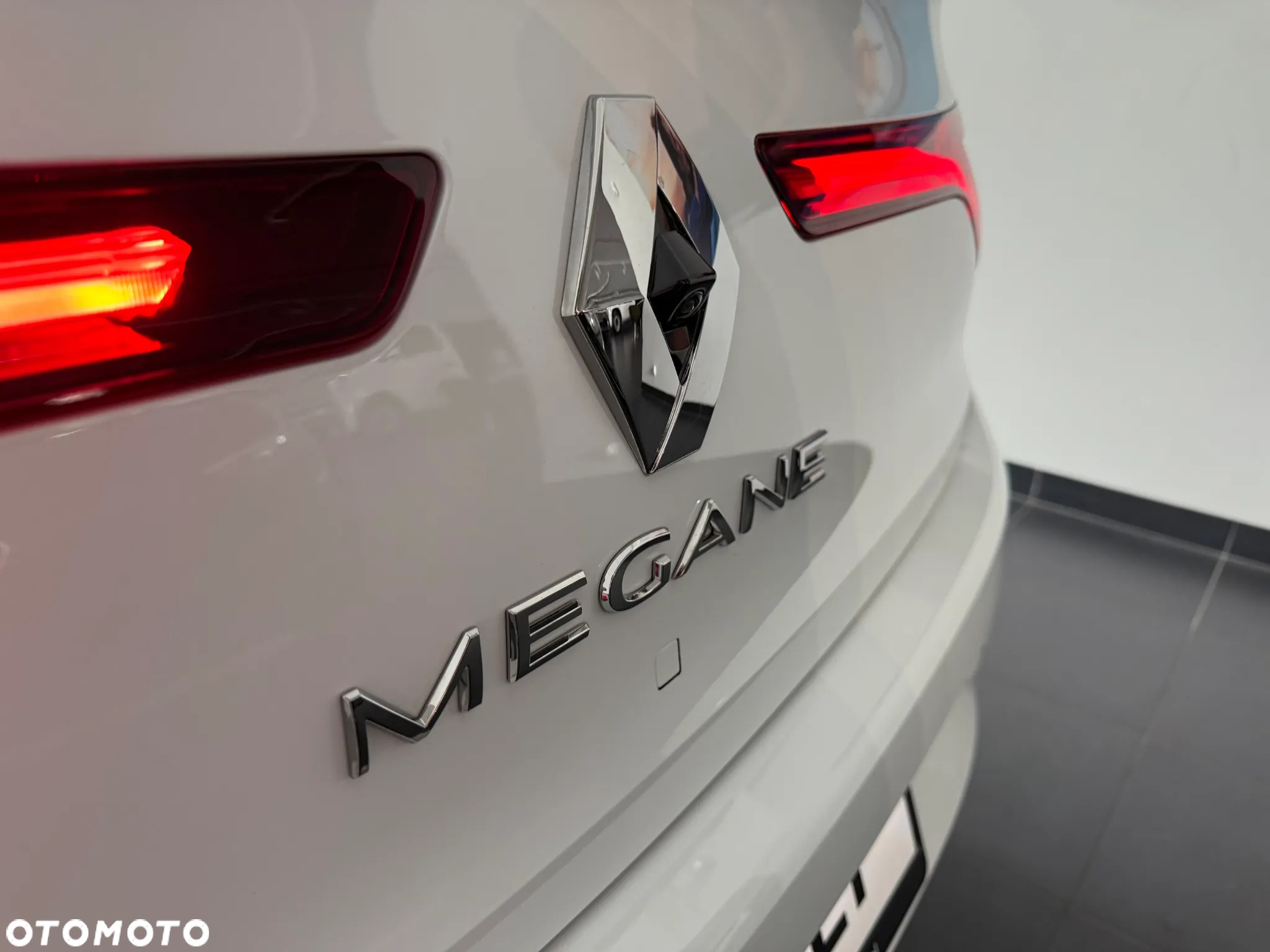 Renault Megane 1.3 TCe FAP Techno EDC - 28