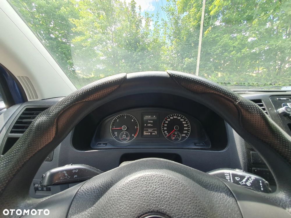 Volkswagen Caravelle - 15