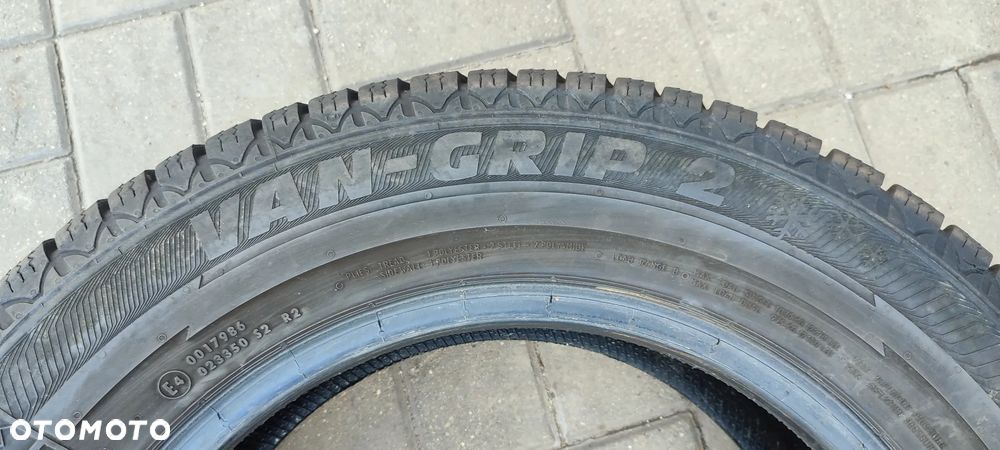 OPONY ZIMOWE 215/65R16C SEMPERIT VAN-GRIP 2 (4715) ZIMA PARA 2 SZTUKI - 4
