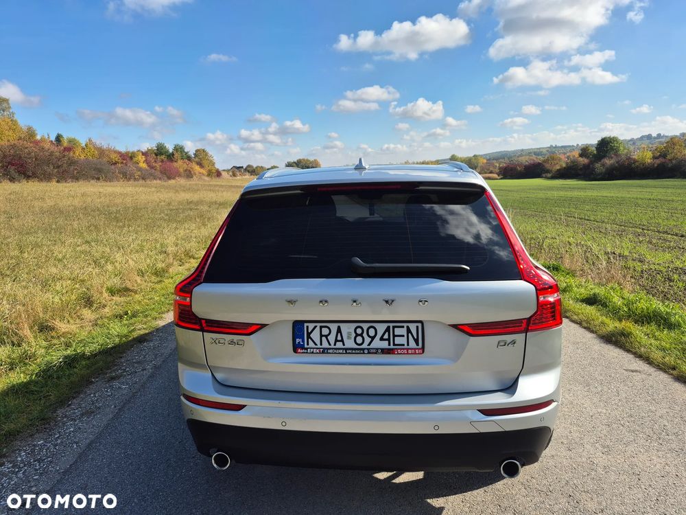 Volvo XC 60 D4 SCR Momentum - 6
