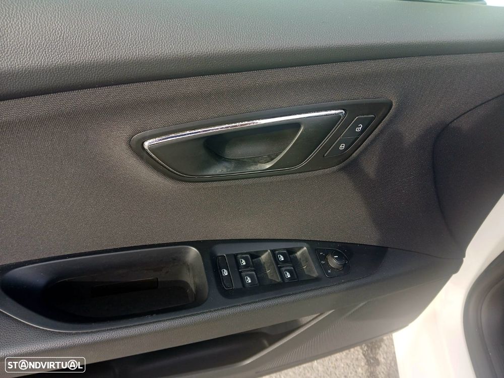 SEAT Leon ST 1.6 TDI Reference Ecomotive - 18