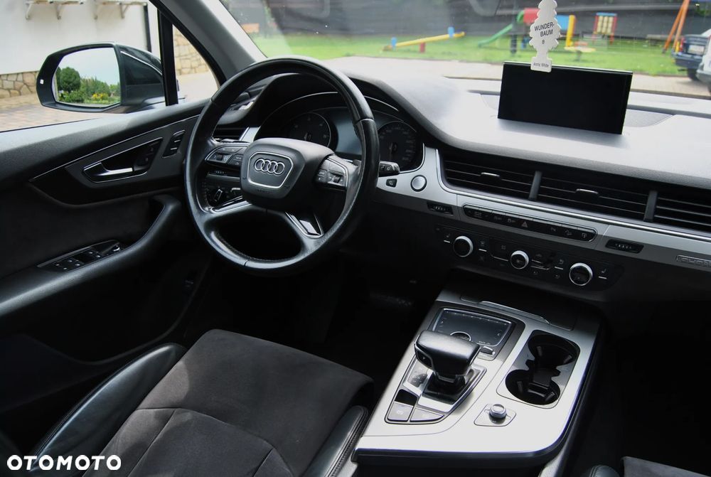 Audi Q7 - 11