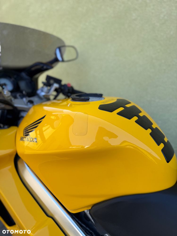 Honda VFR - 33