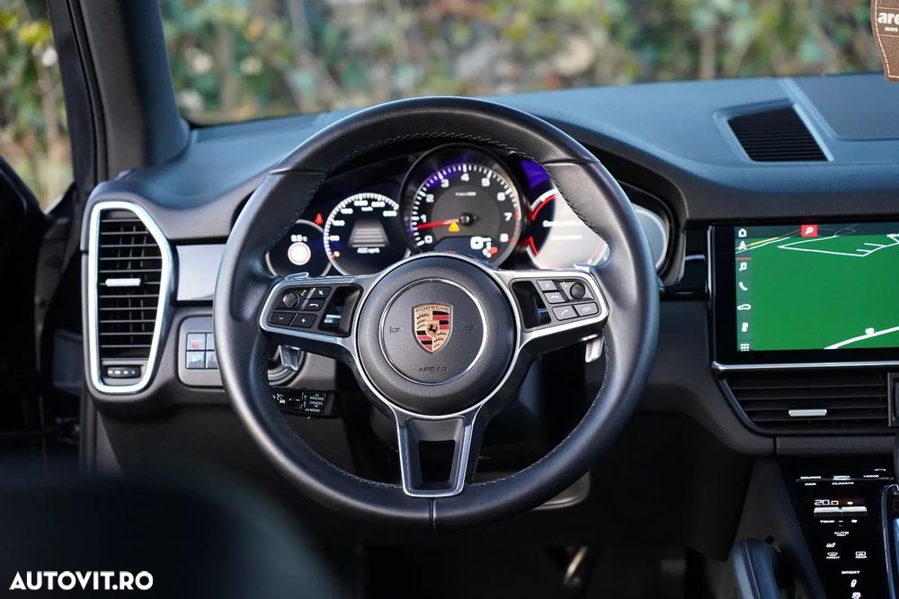 Porsche Cayenne S - 11