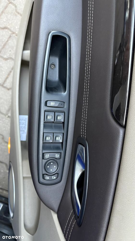 Renault Scenic 2.0 16V Privilege CVT - 11