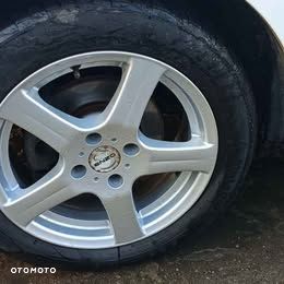 Peugeot 2008 - 8