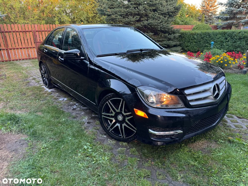 Mercedes-Benz Klasa C 250 CGI BlueEff Avantgarde - 1