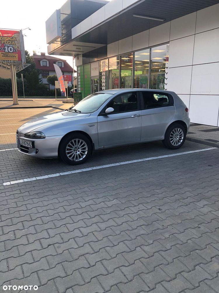 Alfa Romeo 147 1.9 JTD 8V Progression - 4