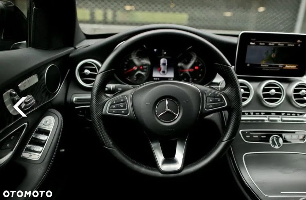 Mercedes-Benz Klasa C 300 4Matic 9G-TRONIC Avantgarde - 17
