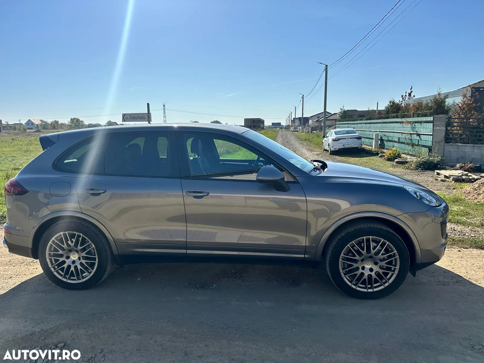 Porsche Cayenne 3.0 L - 8
