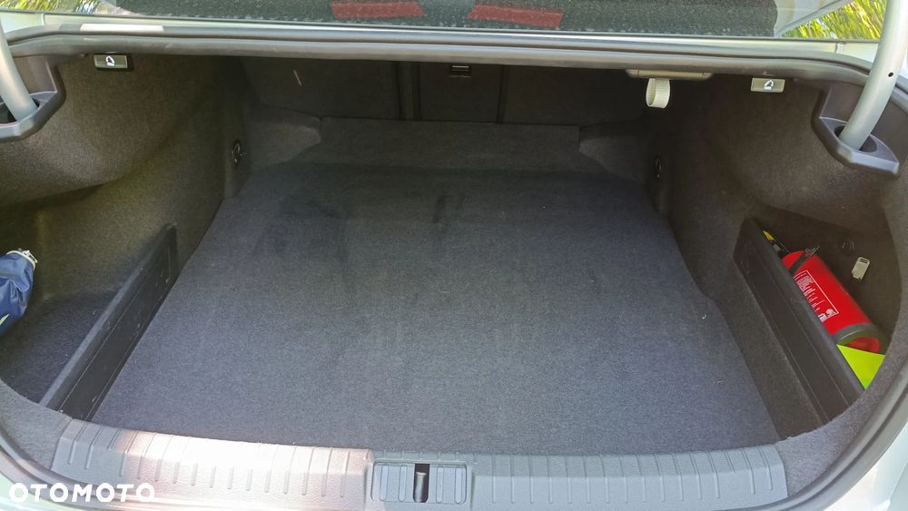 Volkswagen Passat 1.5 TSI EVO Business DSG - 33