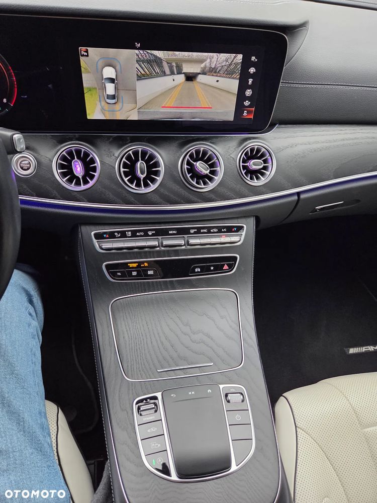 Mercedes-Benz CLS 300 d 4-Matic AMG - 26