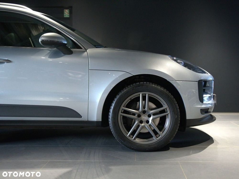 Porsche Macan Standard - 12