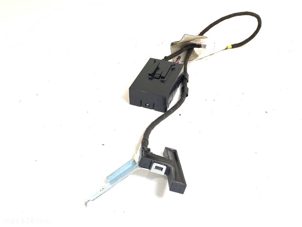 WZMACNIACZ ANTENY  MITSUBISHI OUTLANDER III (GG_W, GF_W, ZJ, ZL, ZK) 2010 - 2022 2.0 Hybrid 4WD - 2