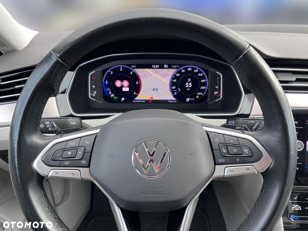 Volkswagen Passat Variant 2.0 TDI Elegance DSG - 17
