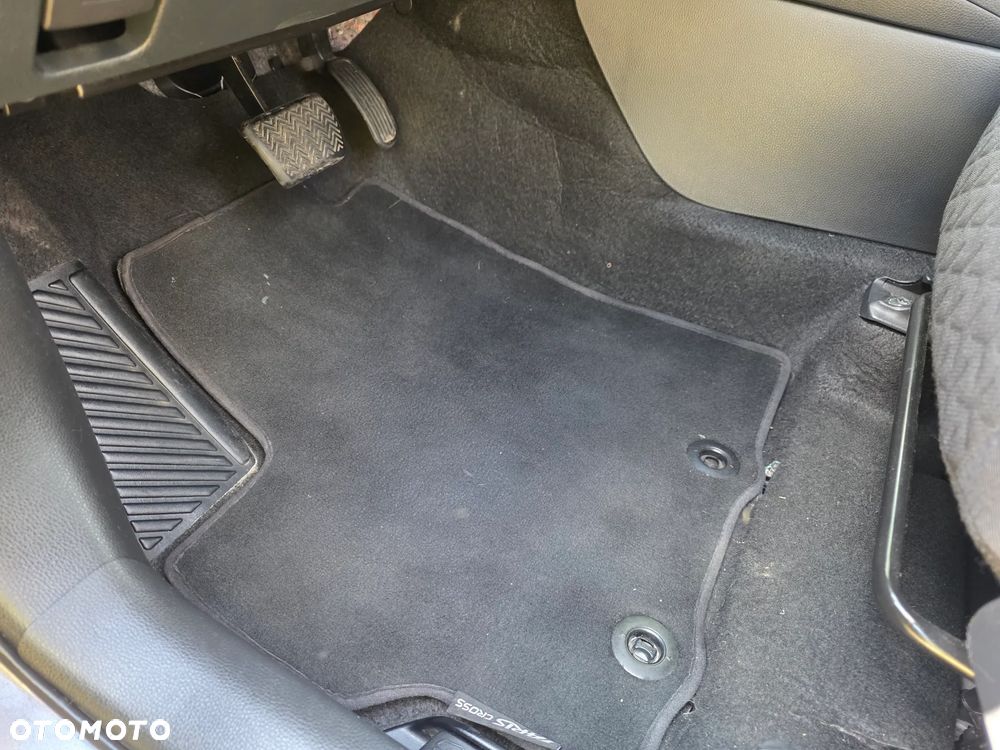 Toyota Yaris Cross Hybrid 1.5 Premiere Edition - 31