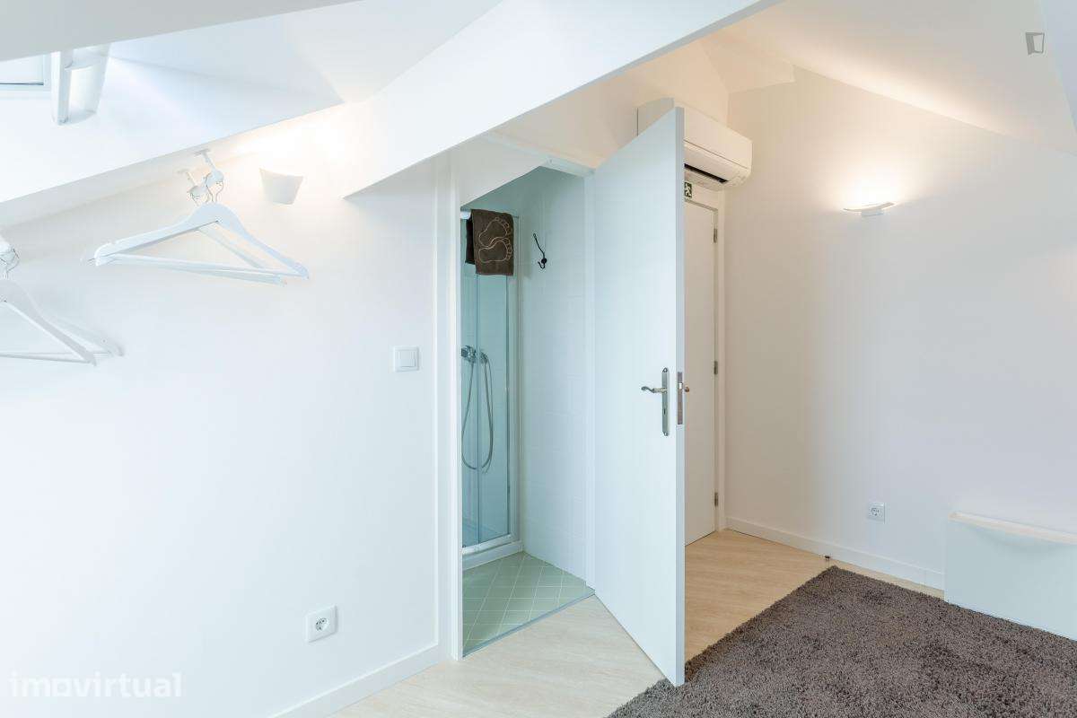 Quarto - localizado em Rio Tinto Porto - Grande imagem: 3/52