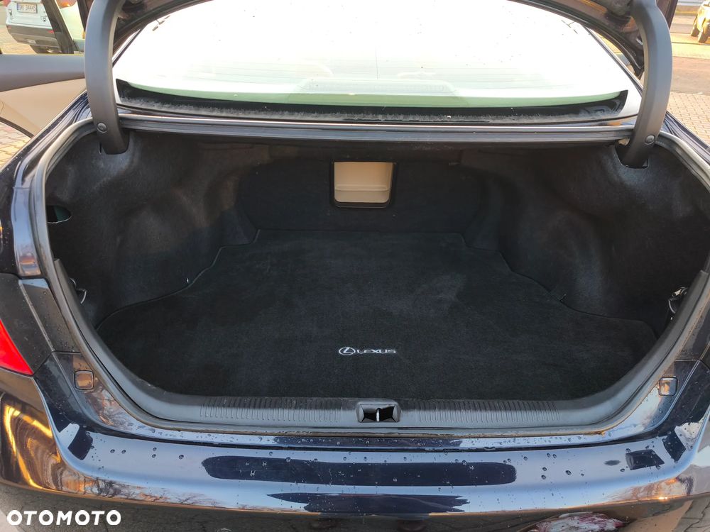 Lexus ES Standard - 9