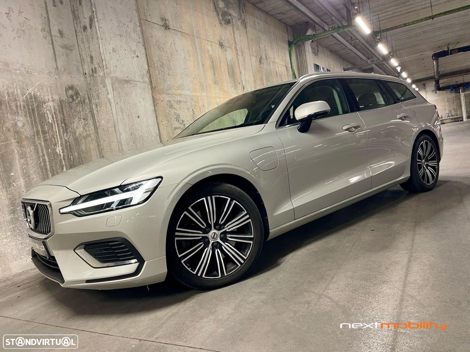 Volvo V60 2.0 T8 AWD TE Inscription - 3