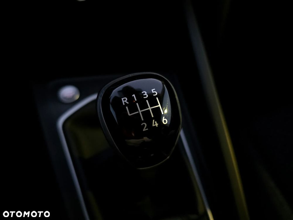 Volkswagen Golf 1.5 TSI EVO Life - 16