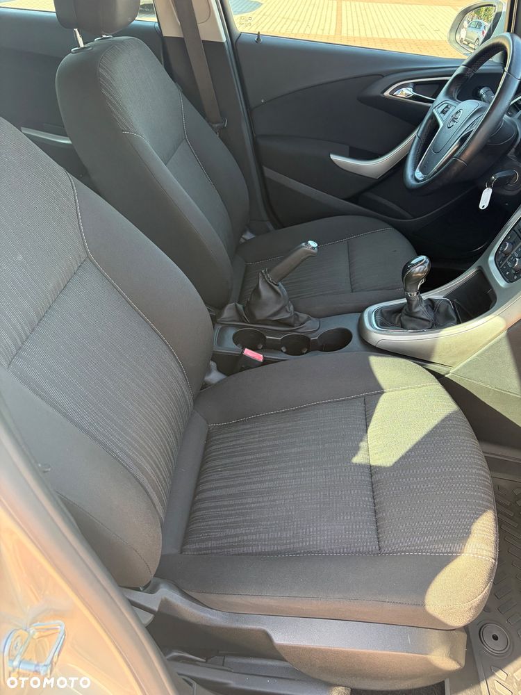 Opel Astra 1.4 Turbo - 39
