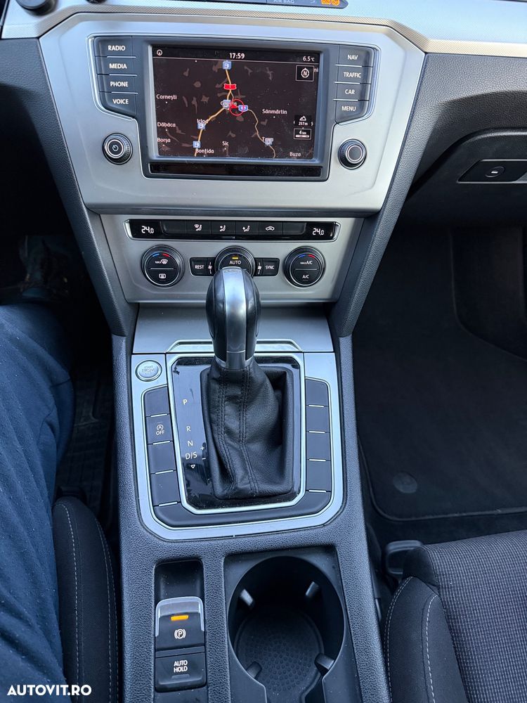 Volkswagen Passat 2.0 TDI DSG Comfortline - 8