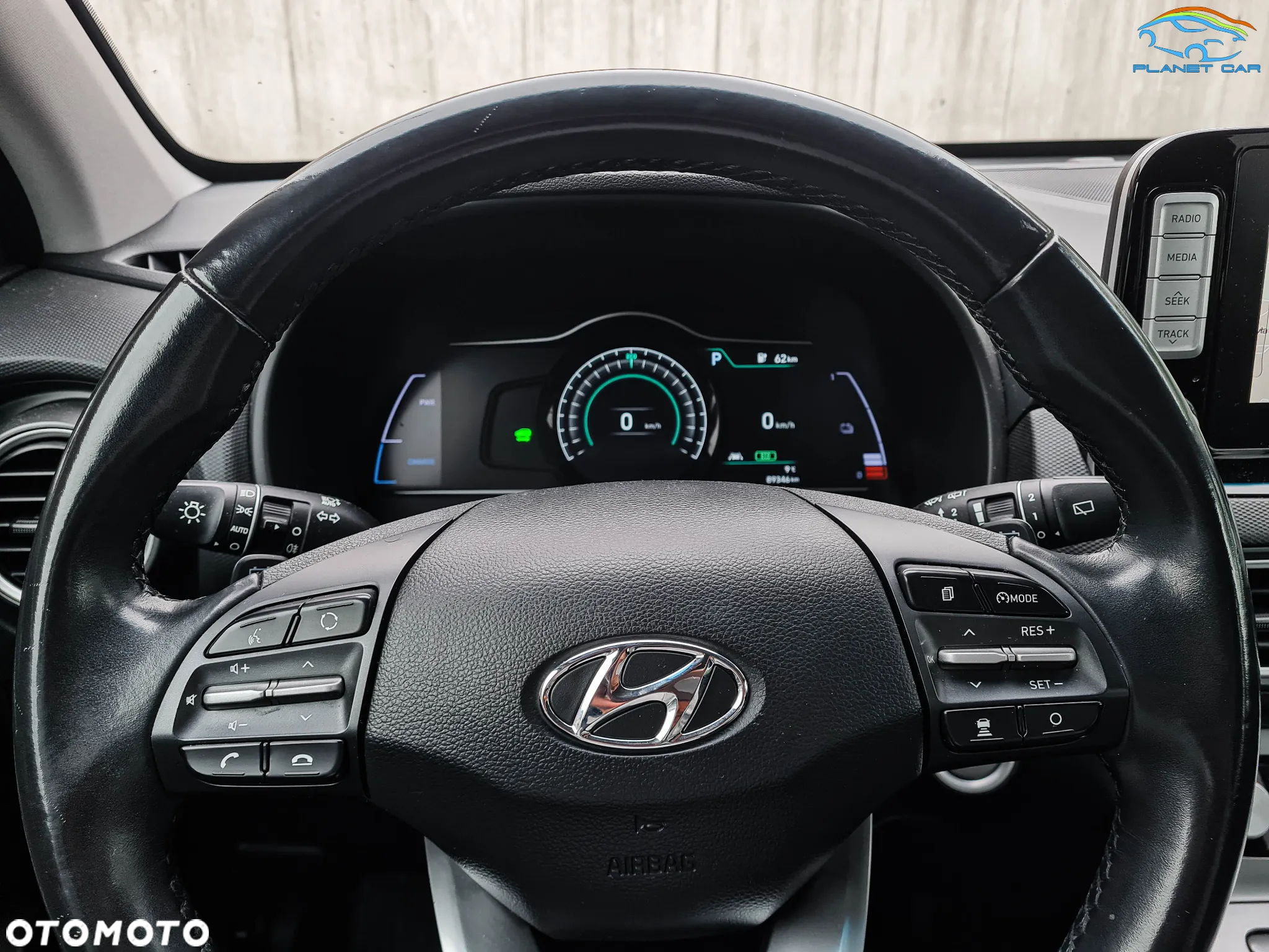 Hyundai Kona Electric 64kWh Premium - 25