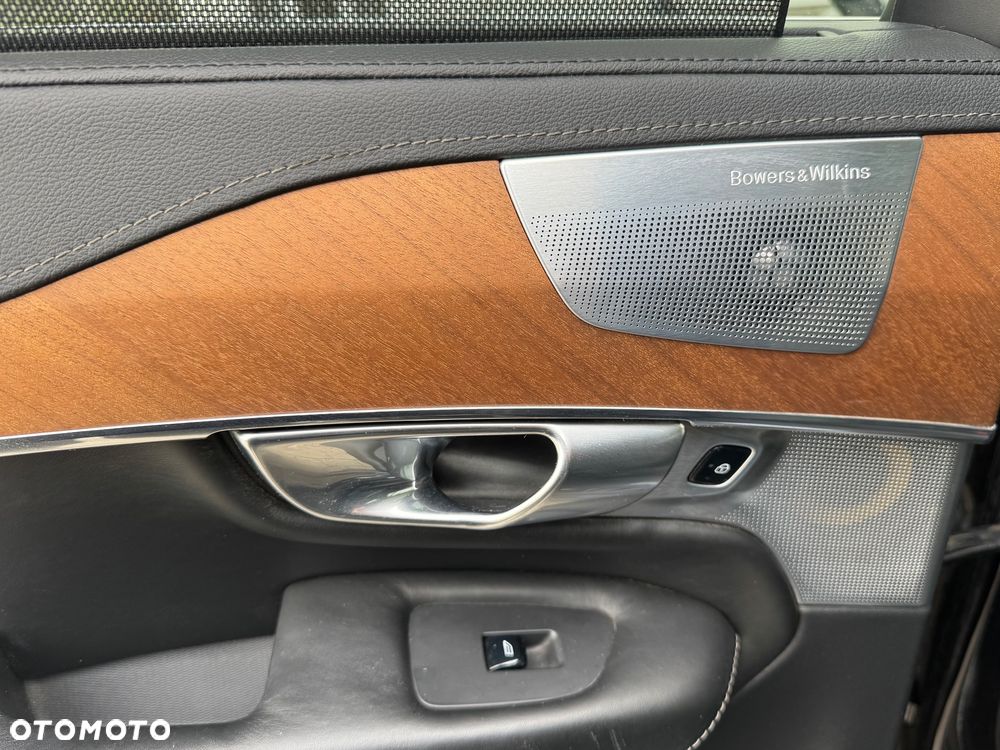 Volvo XC 90 - 24