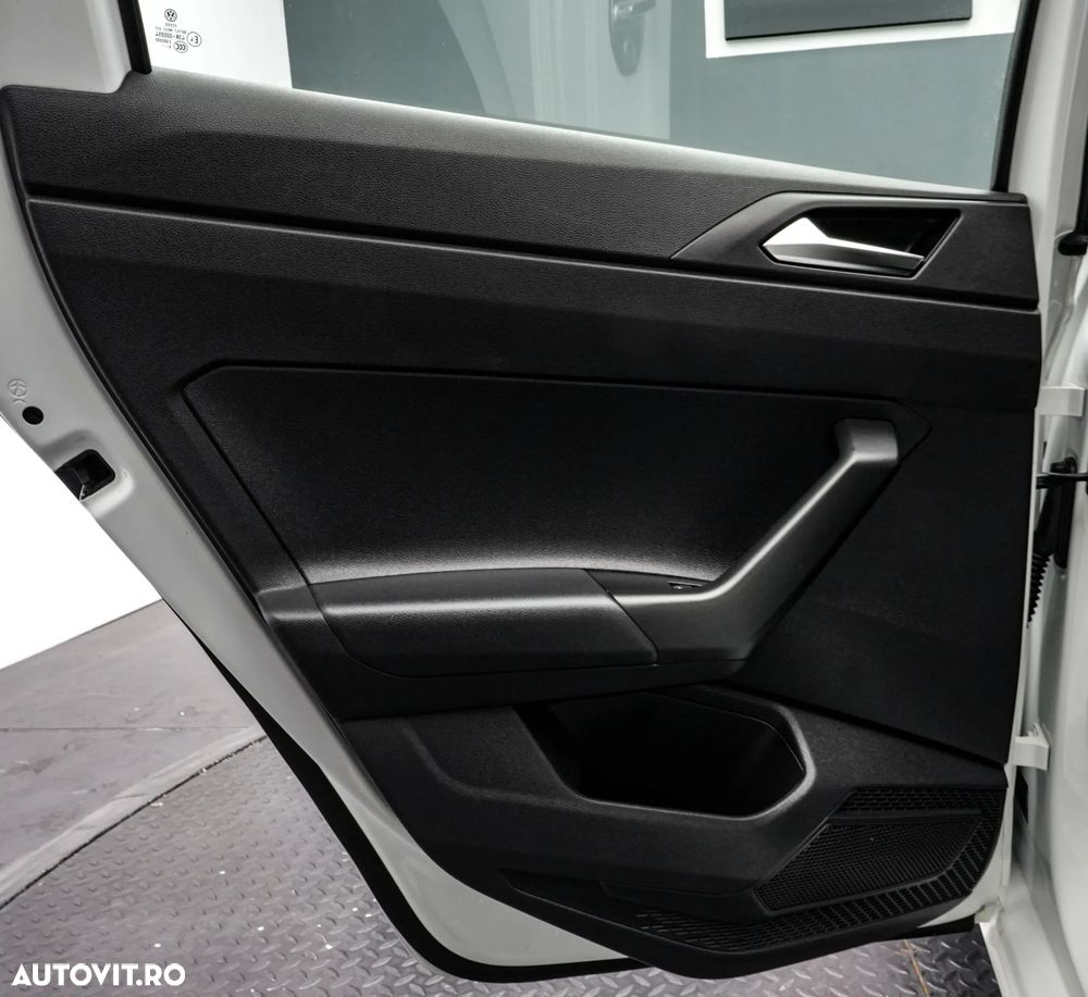 Volkswagen Polo 1.6 TDI Comfortline - 24