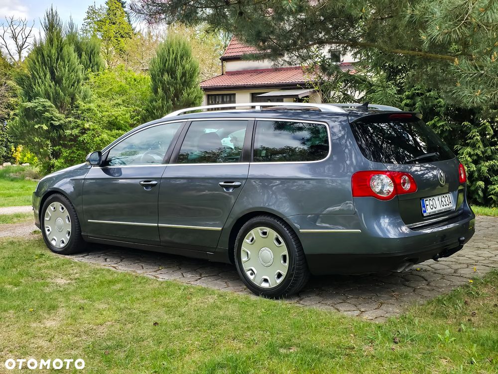 Volkswagen Passat 2.0 TDI DPF BlueMotion Technology Highline - 3