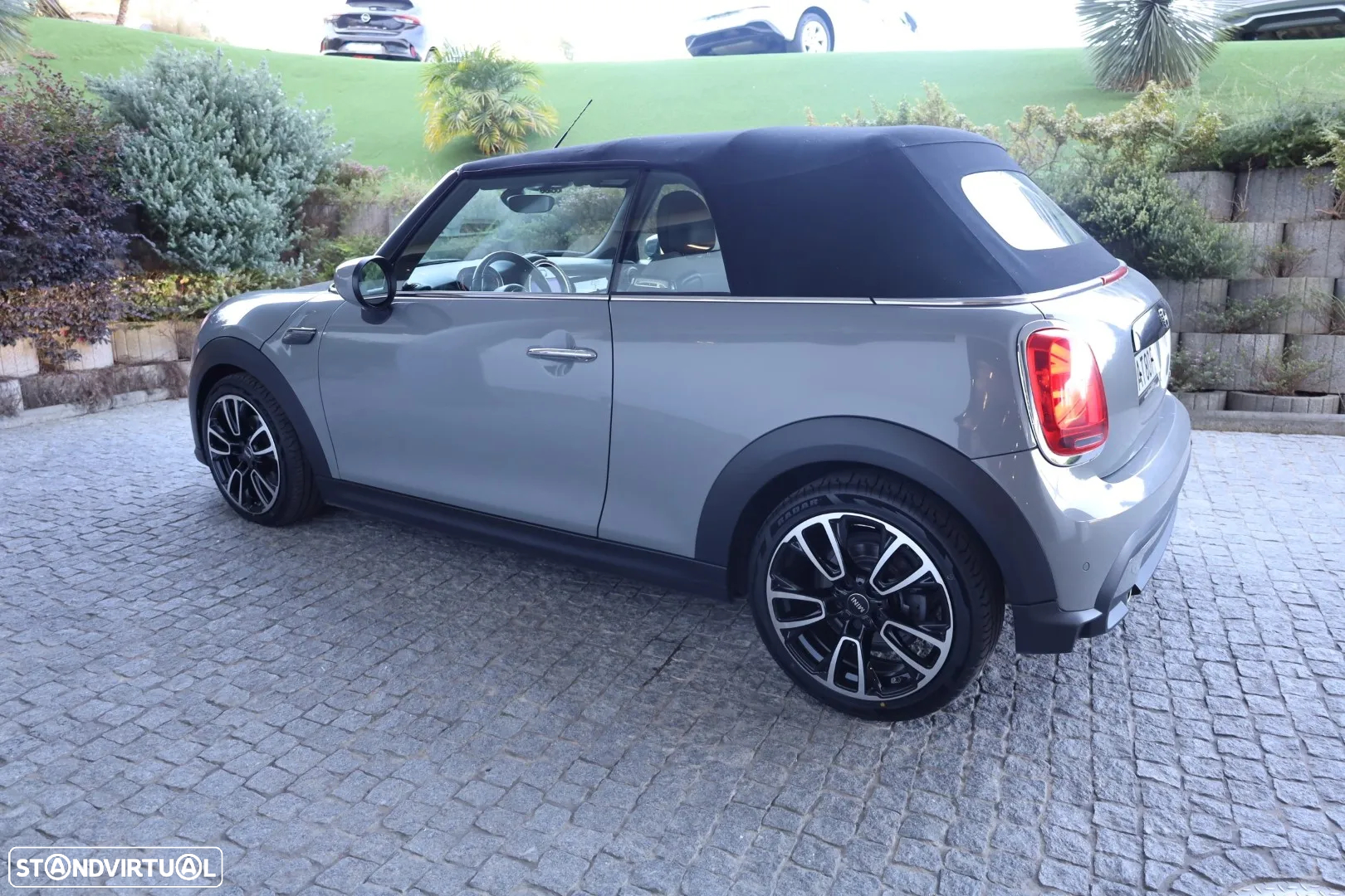 MINI Cabrio Cooper Auto - 13